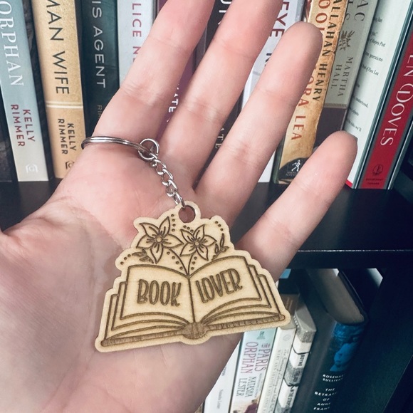 Book Lover Open Book Floral Wood Keychain - handmade - Picture 2 of 4